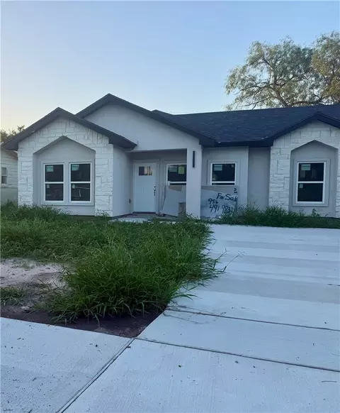 624 W Johnston Ave, Kingsville, TX 78363