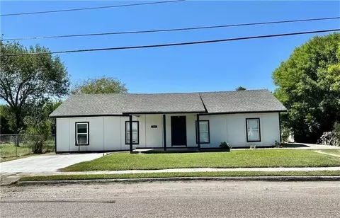 2465 1st St, Ingleside, TX 78362