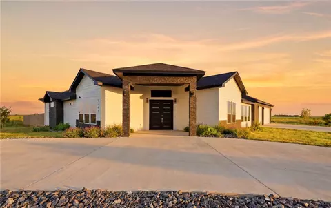 4709 Merlot Ct, Robstown, TX 78380
