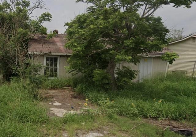 609 Lopez St, Robstown, TX 78380
