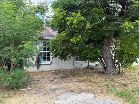 614 Lopez St, Robstown, TX 78380