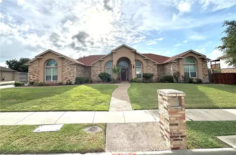 4525 Wood River Dr, Corpus Christi, TX 78410
