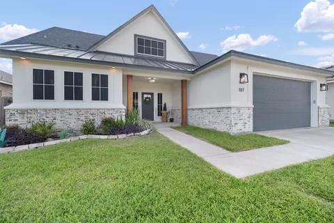 107 John Russell Dr, Portland, TX 78374