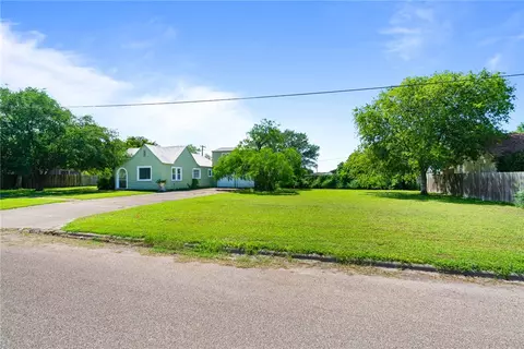 805 Cook, Odem, TX 78370