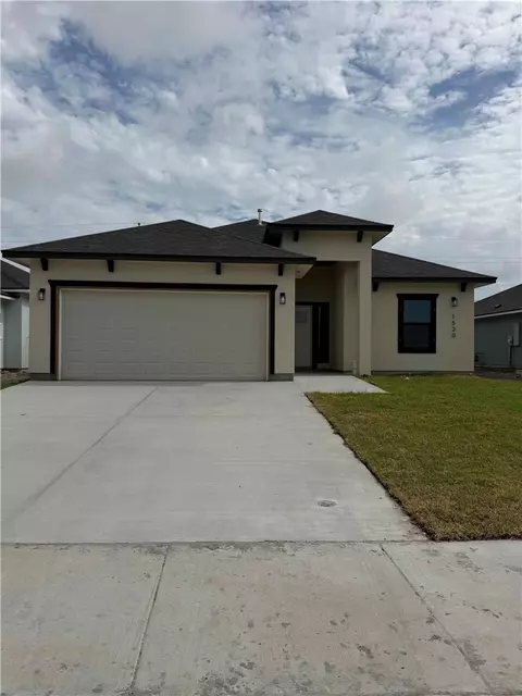 1530 Jeanne Marie Dr, Corpus Christi, TX 78418