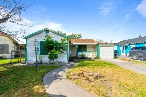 2133 Harvard St, Corpus Christi, TX 78416