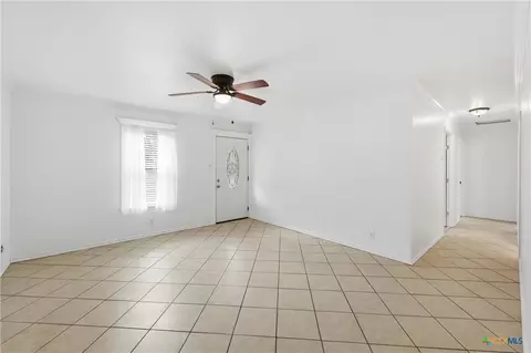 Living - 2597 Danforth Ln, Ingleside, TX 78362 photo 2 of 4