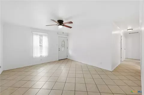 Living - 2597 Danforth Ln, Ingleside, TX 78362 photo 2 of 4