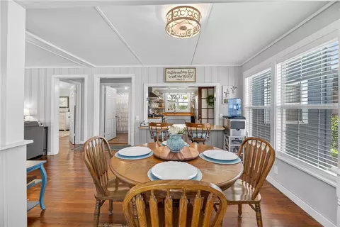 Dining - 8967 Pvt County Rd 485, Mathis, TX 78368 photo 1 of 3