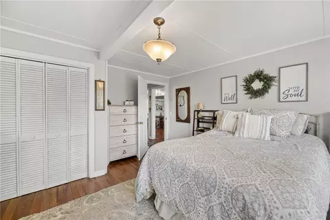 Bedroom - 8967 Pvt County Rd 485, Mathis, TX 78368 photo 1 of 7