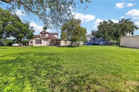 Exterior - 8967 Pvt County Rd 485, Mathis, TX 78368 photo 3 of 4