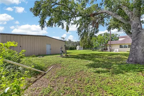 Exterior - 8967 Pvt County Rd 485, Mathis, TX 78368 photo 4 of 4