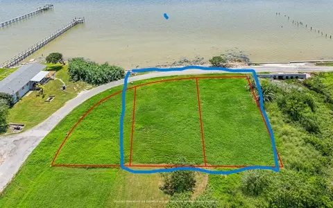 627629 Copano Dr, Bayside, TX 78340