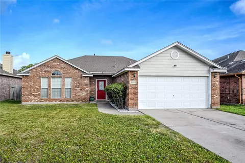 2318 Luzius Dr, Corpus Christi, TX 78418