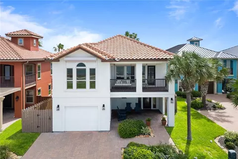 1799 Bay Shore Dr, Rockport, TX 78382