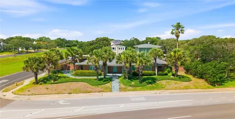2011 Ocean Dr, Corpus Christi, TX 78404