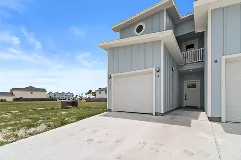 13981 Ports O Call Dr, Corpus Christi, TX 78418