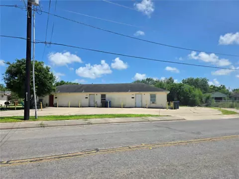 2851 Highland Ave, Corpus Christi, TX 78405