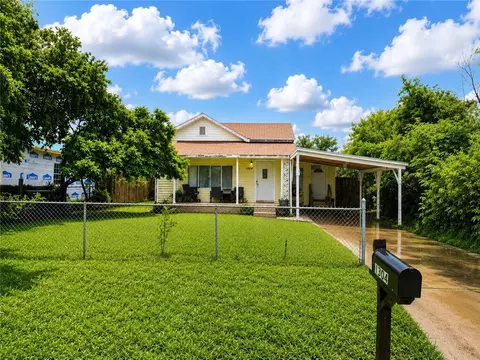1304 E Richard Ave, Kingsville, TX 78363