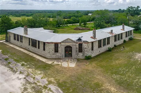 8985 Us Hwy 181, Tuleta, TX 78162