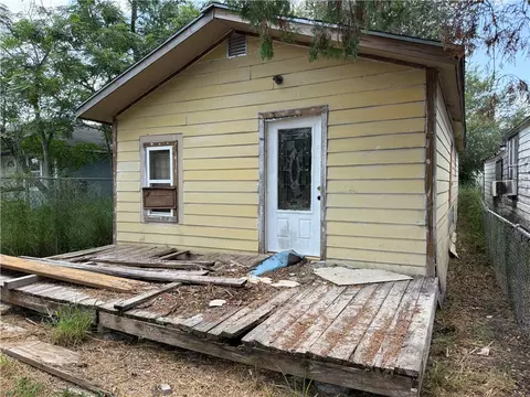 928 Indiana St, Robstown, TX 78380