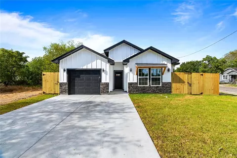 2925 Rogers St, Corpus Christi, TX 78405