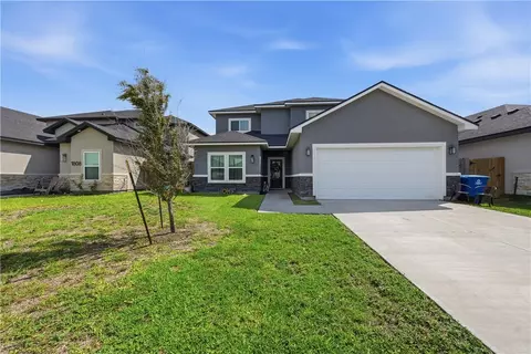 1810 White Ibis Dr, Portland, TX 78374