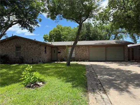 1008 Diomede Dr, Portland, TX 78374