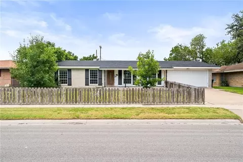 4249 Dody St, Corpus Christi, TX 78411