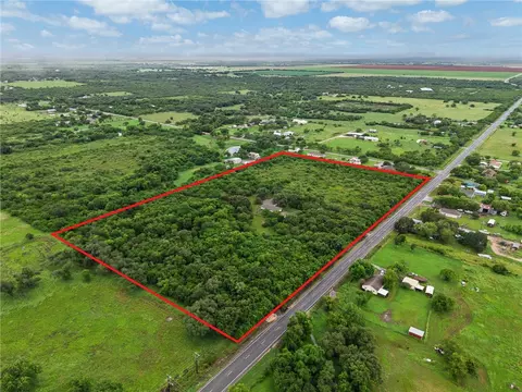 109 Fm 1360, Woodsboro, TX 78393