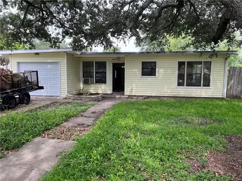 4402 Sequoia St, Corpus Christi, TX 78411