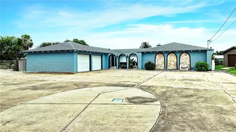 3306 Bali Dr, Corpus Christi, TX 78418