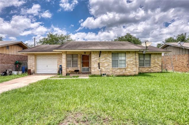 202 Canyonview, George West, TX 78022