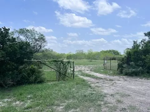 510 County Road 2391, Orange Grove, TX 78372