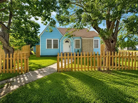 2764 Houston Ave, Ingleside, TX 78362