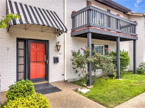 9 Rock Creek Dr #9, Corpus Christi, TX 78412