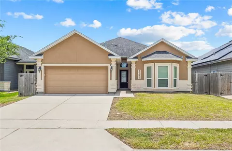 5721 Bella Di Giorno Dr, Corpus Christi, TX 78414