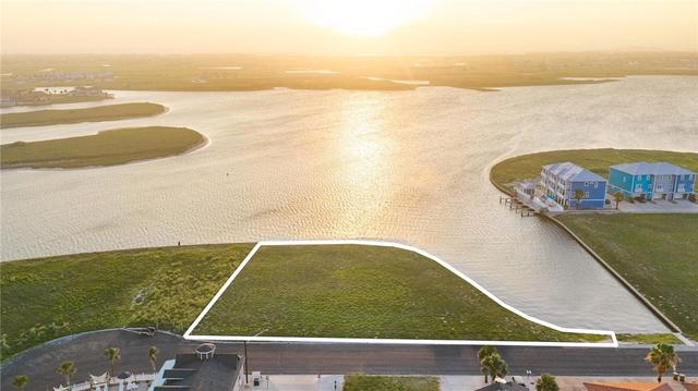 15029 Aruba Dr, Corpus Christi, TX 78418