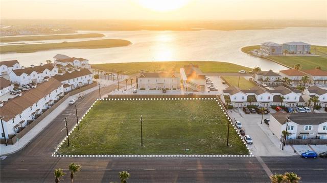 15041 Leeward Dr, Corpus Christi, TX 78418