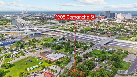 1905 Comanche St, Corpus Christi, TX 78408