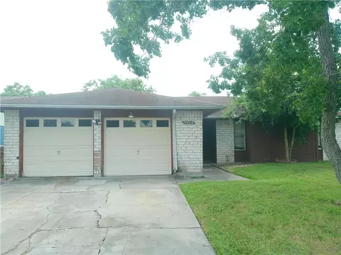 5718 Crestgrove Dr, Corpus Christi, TX 78415