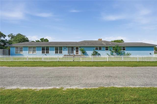 651 W Wilson Ave, Aransas Pass, TX 78336