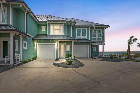 292 Reserve Ln #602, Rockport, TX 78382