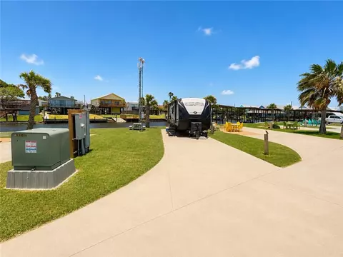 101 Caribbean Dr #5, Corpus Christi, TX 78418