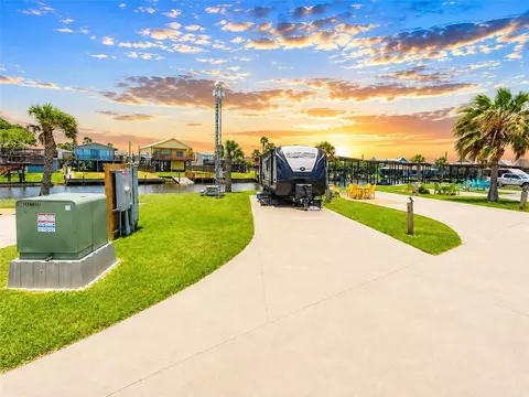 101 Caribbean Dr #5, Corpus Christi, TX 78418