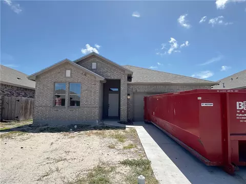 2610 Las Estrellas St, Corpus Christi, TX 78414