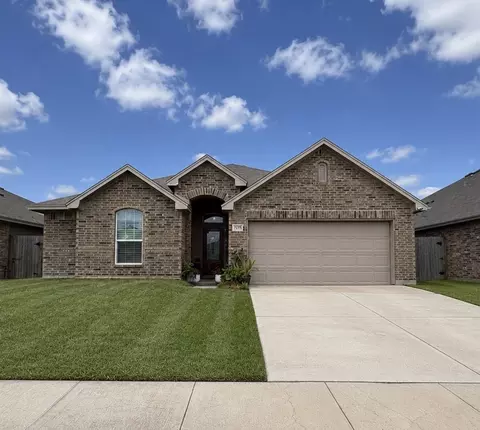 2905 Besterio Dr, Corpus Christi, TX 78415
