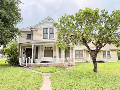 429 W Richard Ave, Kingsville, TX 78363