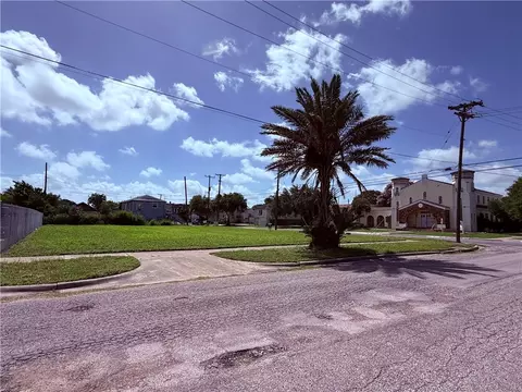1324 Craig St, Corpus Christi, TX 78404