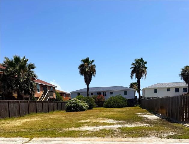 634 Sandpiper Cir, Port Aransas, TX 78373
